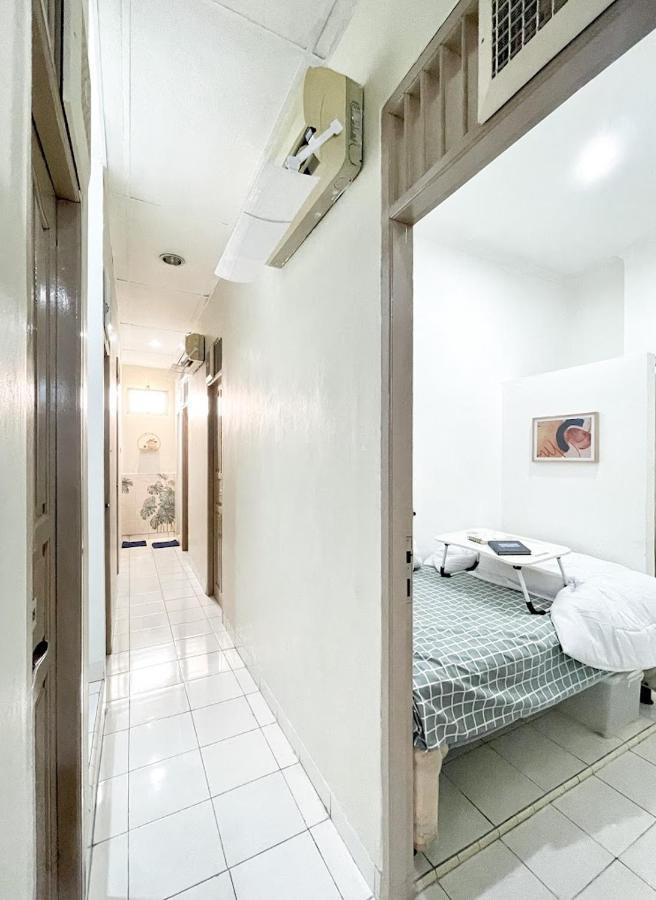 Kos Awany Coliving Hostel Τζακάρτα Εξωτερικό φωτογραφία